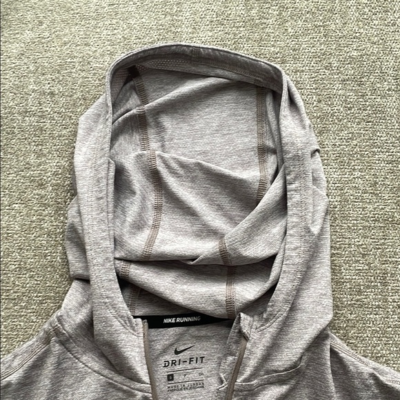 Nike Women Size S Gray V-Neck 3/4 Sleeve Boxy Crop Sweatshirt - Picture 4 of 5